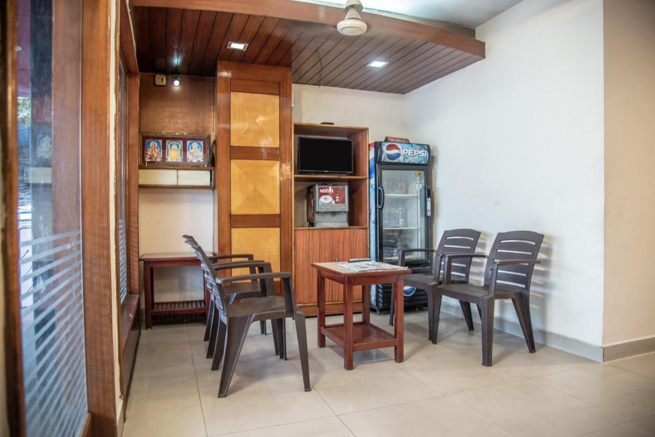 Oyo Hotel Lakshmi Paradise Вишакхапатнам Экстерьер фото
