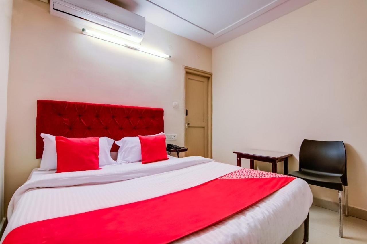 Oyo Hotel Lakshmi Paradise Вишакхапатнам Экстерьер фото