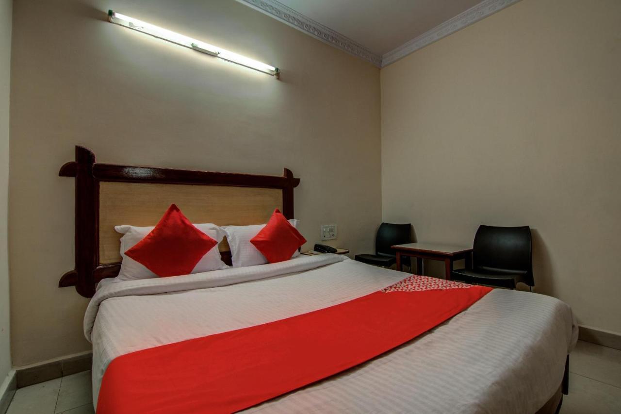 Oyo Hotel Lakshmi Paradise Вишакхапатнам Экстерьер фото