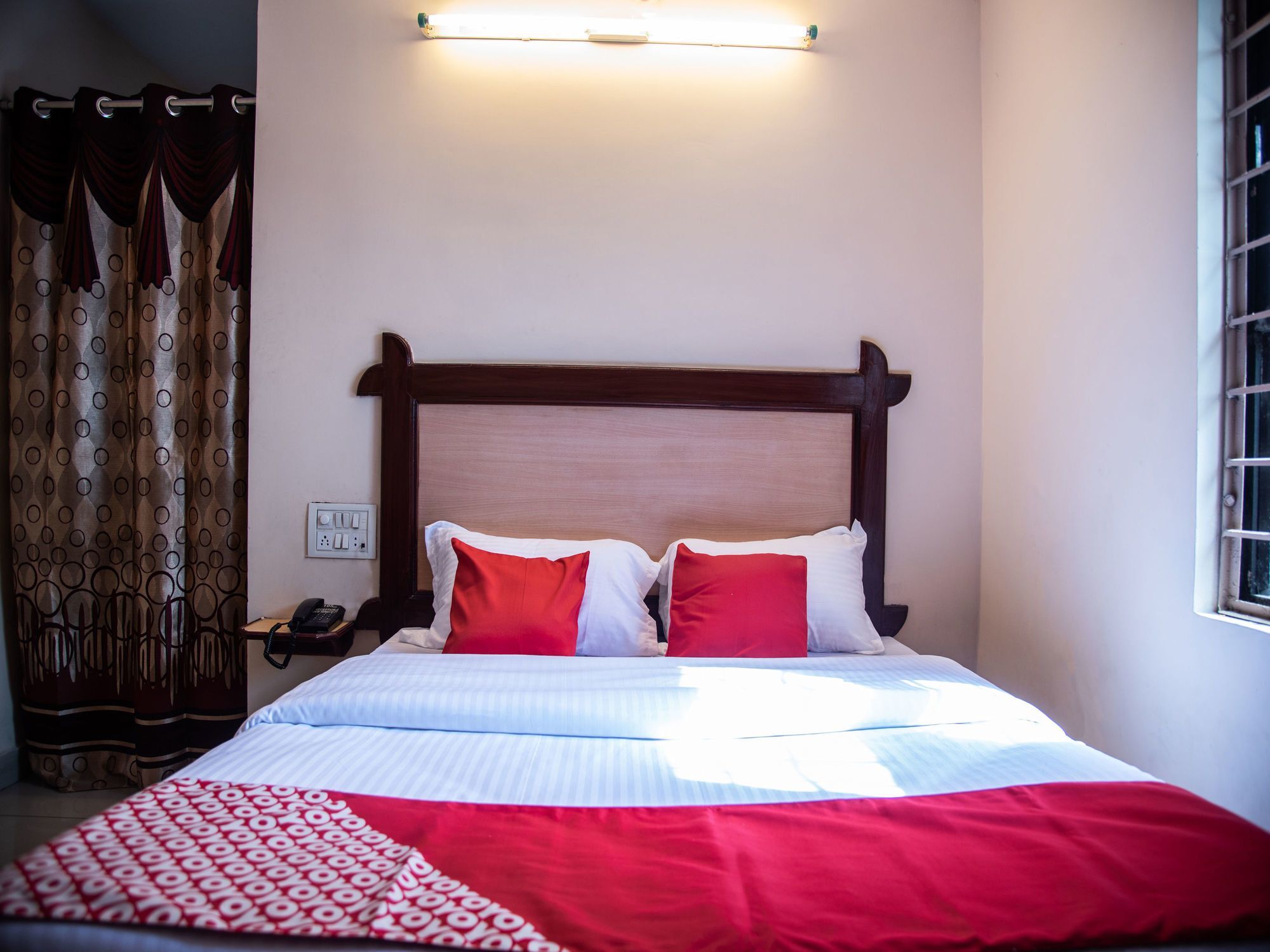 Oyo Hotel Lakshmi Paradise Вишакхапатнам Экстерьер фото