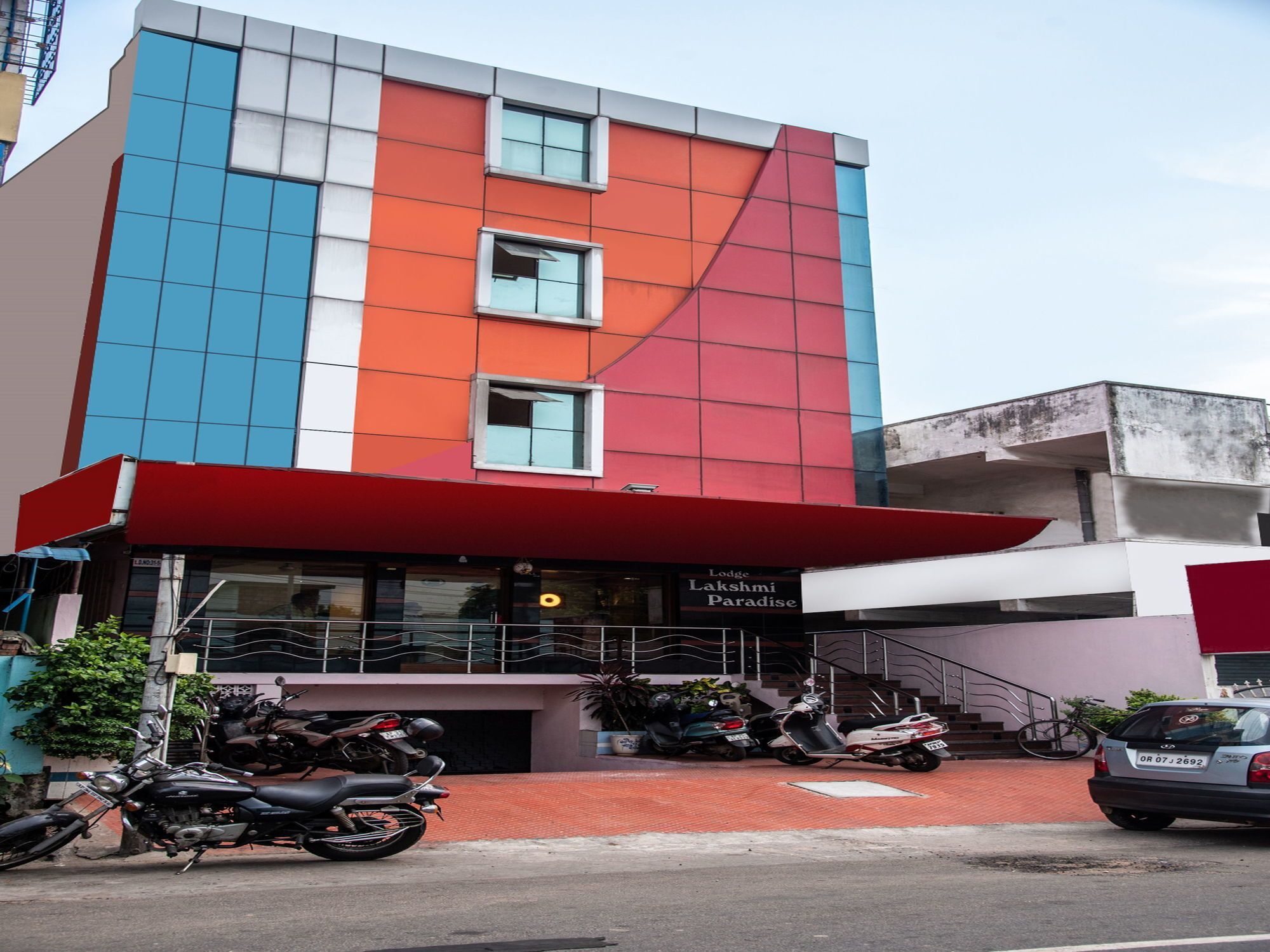 Oyo Hotel Lakshmi Paradise Вишакхапатнам Экстерьер фото